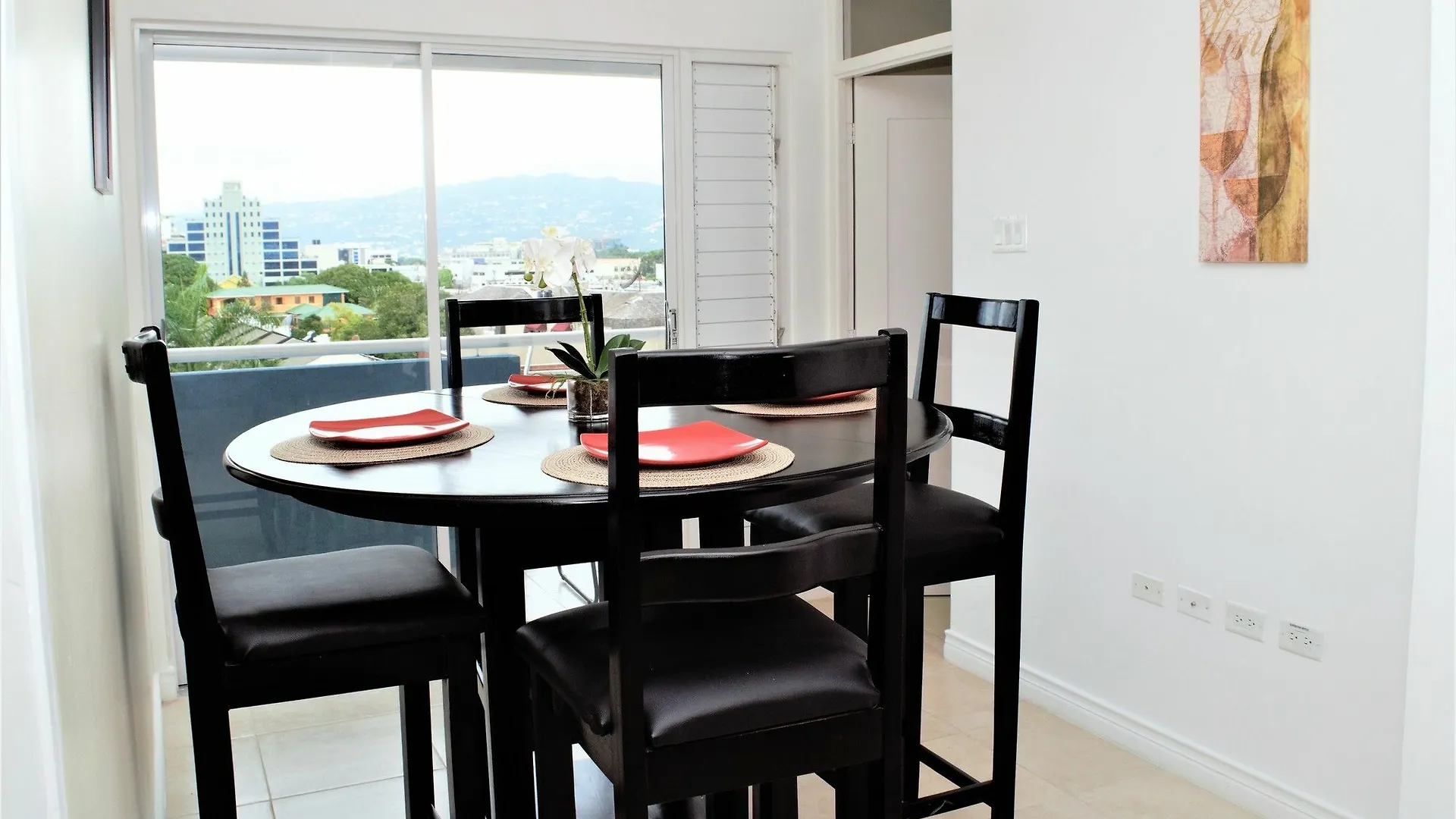 New Kingston Luxury Apt The Bromptons 0*,